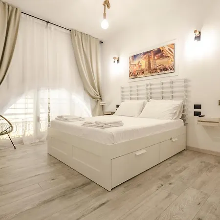 Indipendenza House *