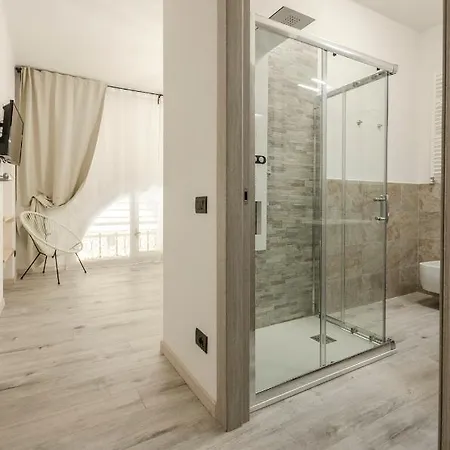 Indipendenza House *