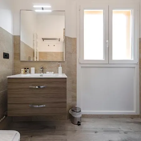 Indipendenza House