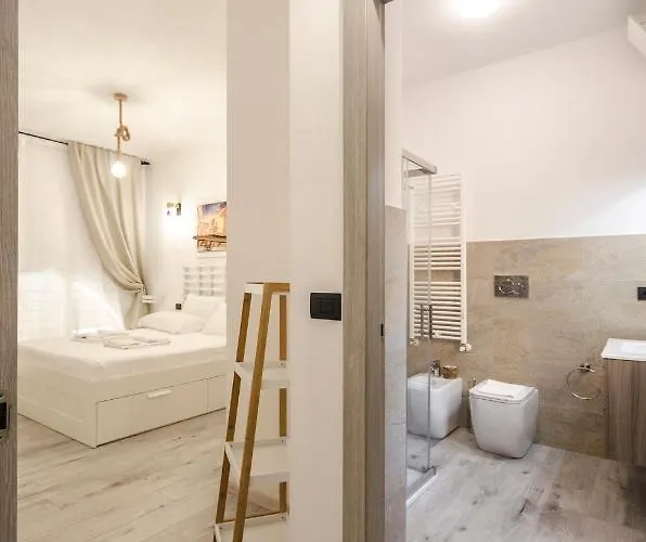 Indipendenza House *