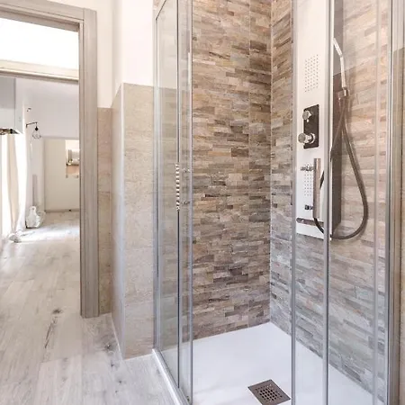 Indipendenza House *